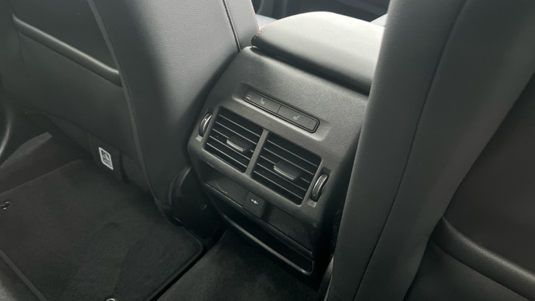 Land Rover Discovery Sport 1.5 P300e R-Dynamic SE 5dr Auto [5 Seat] Station Wagon